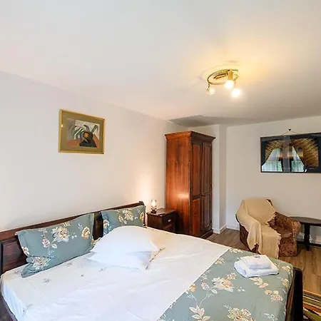Casa Lucretia